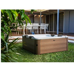 Amber Aero Plus 6-Person Spa With Jets, Bubbles & LED
