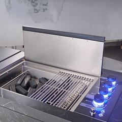 High-End Outdoor Kitchen - Black