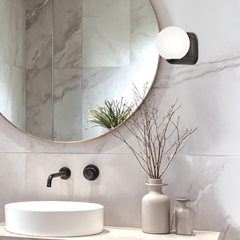 Wall Lamp – White/Black