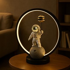 Astronaut Table Lamp Planet 2