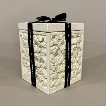 Large Cube Fjura Beige Creme Caramel