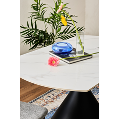 Round Extendable Table.