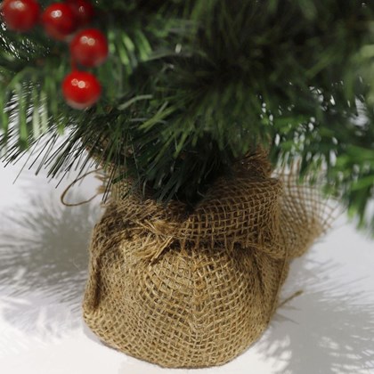 Suncoast Warth Christmas Tree With Burlap LED