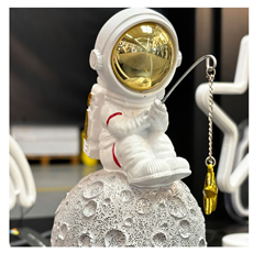 Astronaut Table Lamp