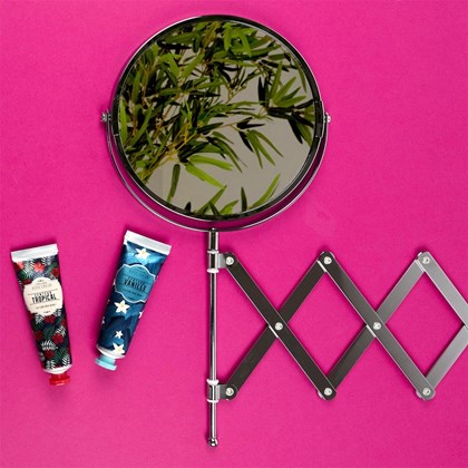 Wall mounted Magnifying Mirror