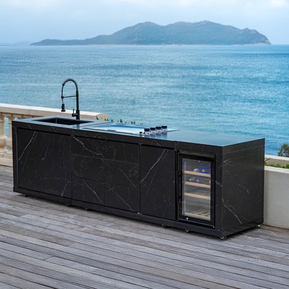 High-End Outdoor Kitchen - Black