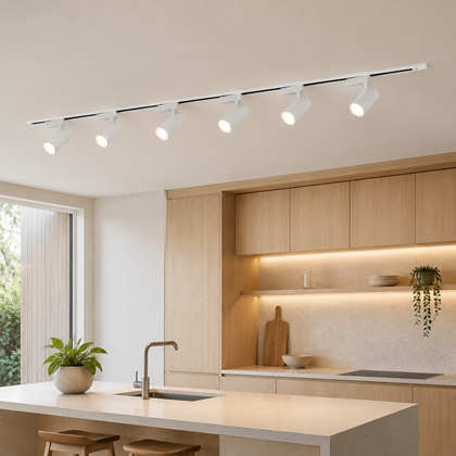 Complete Set of 2 Meter Track With 6 Spotlights White