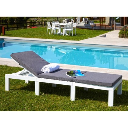 White sofa set and convertible sun lounger  with cushion