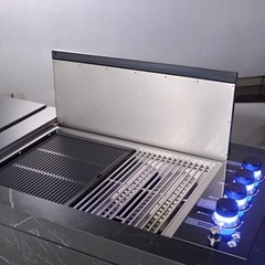 High-End Outdoor Kitchen - Black