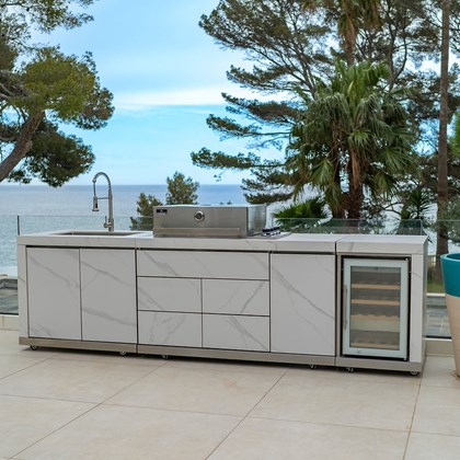 High-End Outdoor Kitchen - White