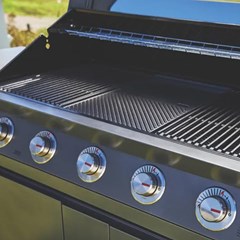 BeefEater 1600 Series Dark 5 Burner BBQ W Trolley