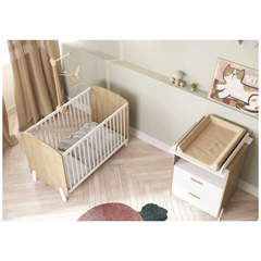 Cute Baby Crib – Brown & White