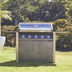 BeefEater 1600 Series Dark 5 Burner BBQ W Trolley
